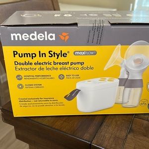 Medela pump in style